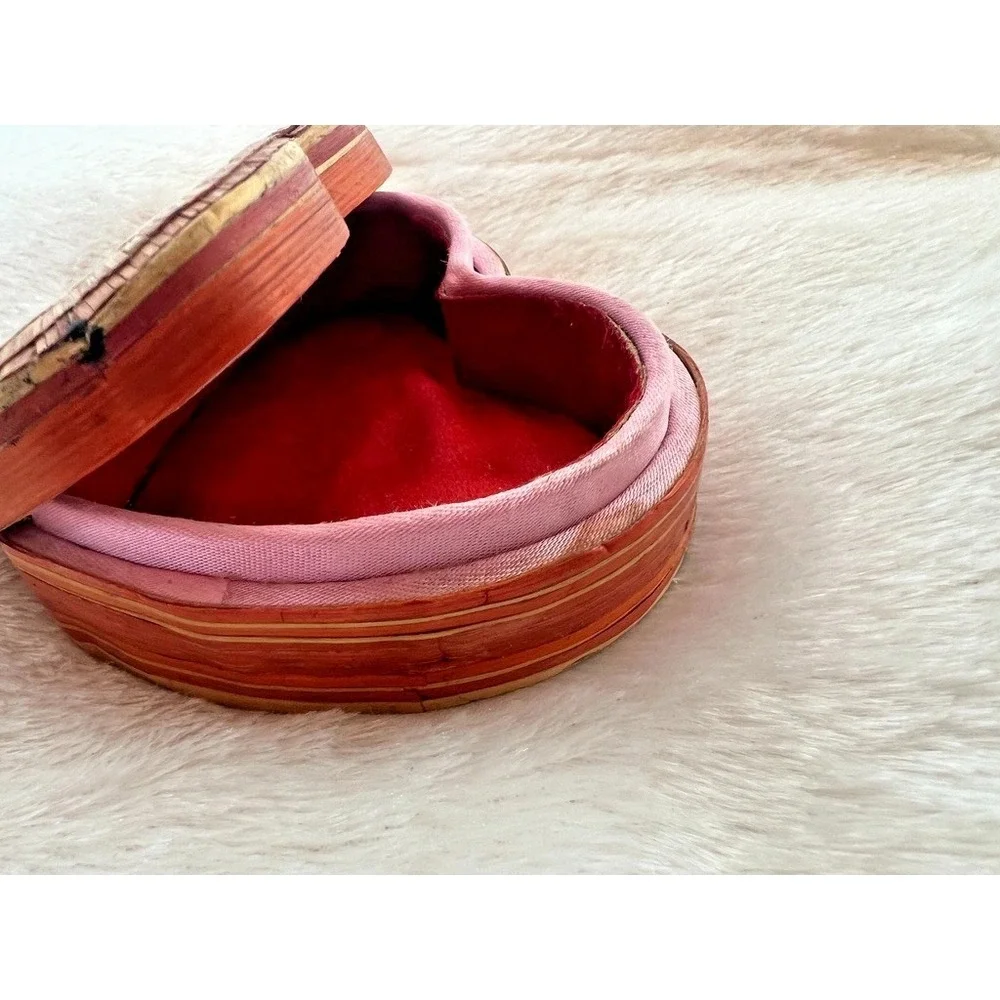 Heart Trinket Box Snake Tail Vintage Woven Straw‎ Folk Art Jewelry Box Mexico